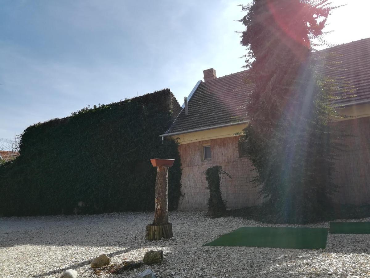 Szent Istvan Panzio Hódmezővásárhely Exterior foto